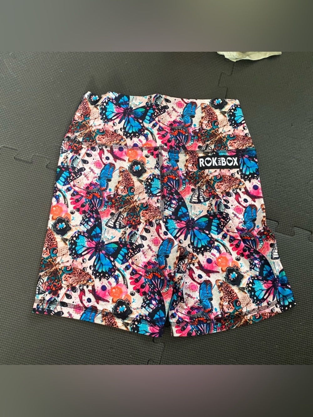 Rok the Box 6” biker shorts, M